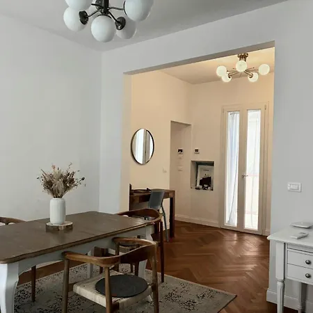 Apartamento Terrazza Sul Cortile - Parcheggio Pubblico *